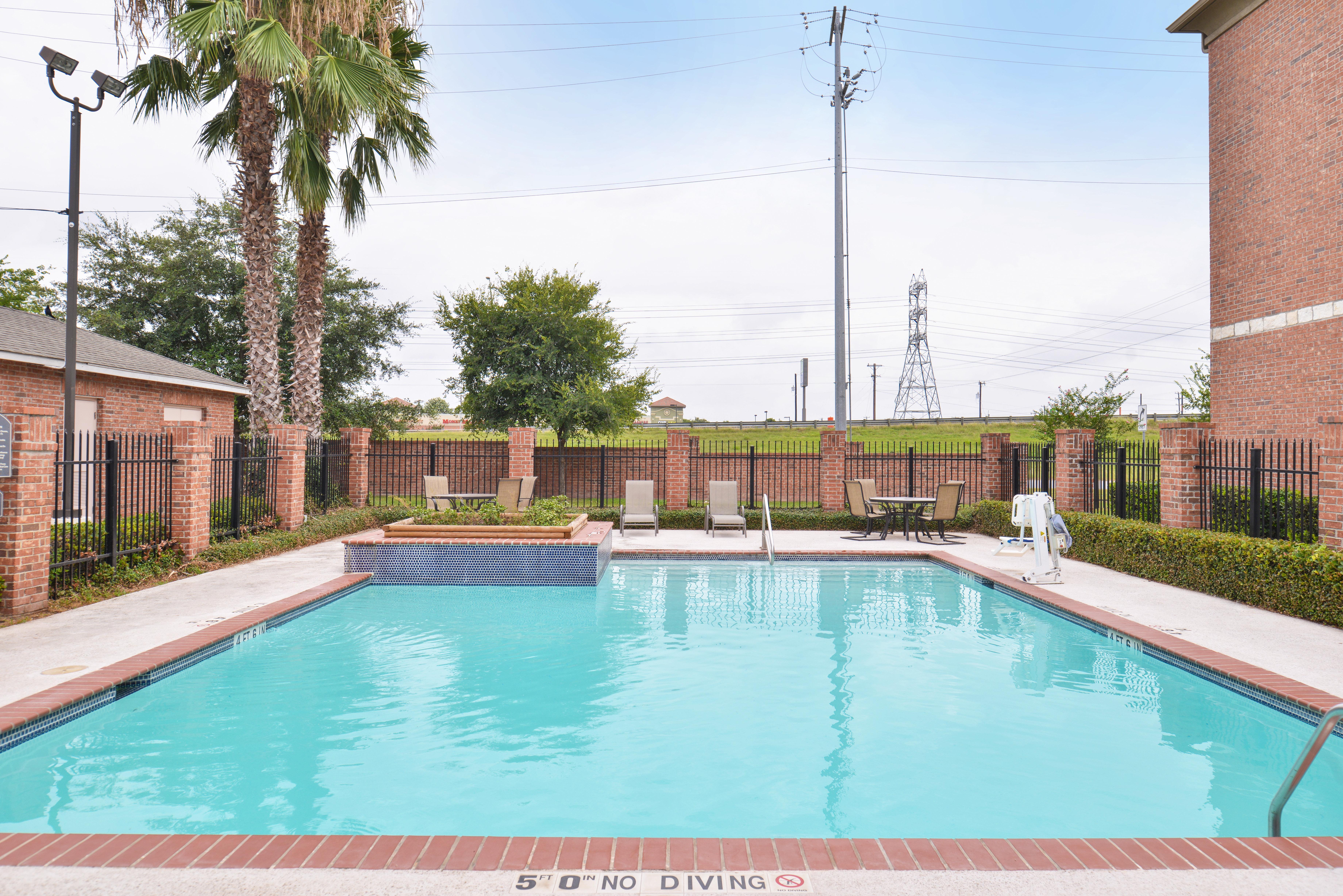 Holiday Inn Express & Suites San Antonio South Extérieur photo