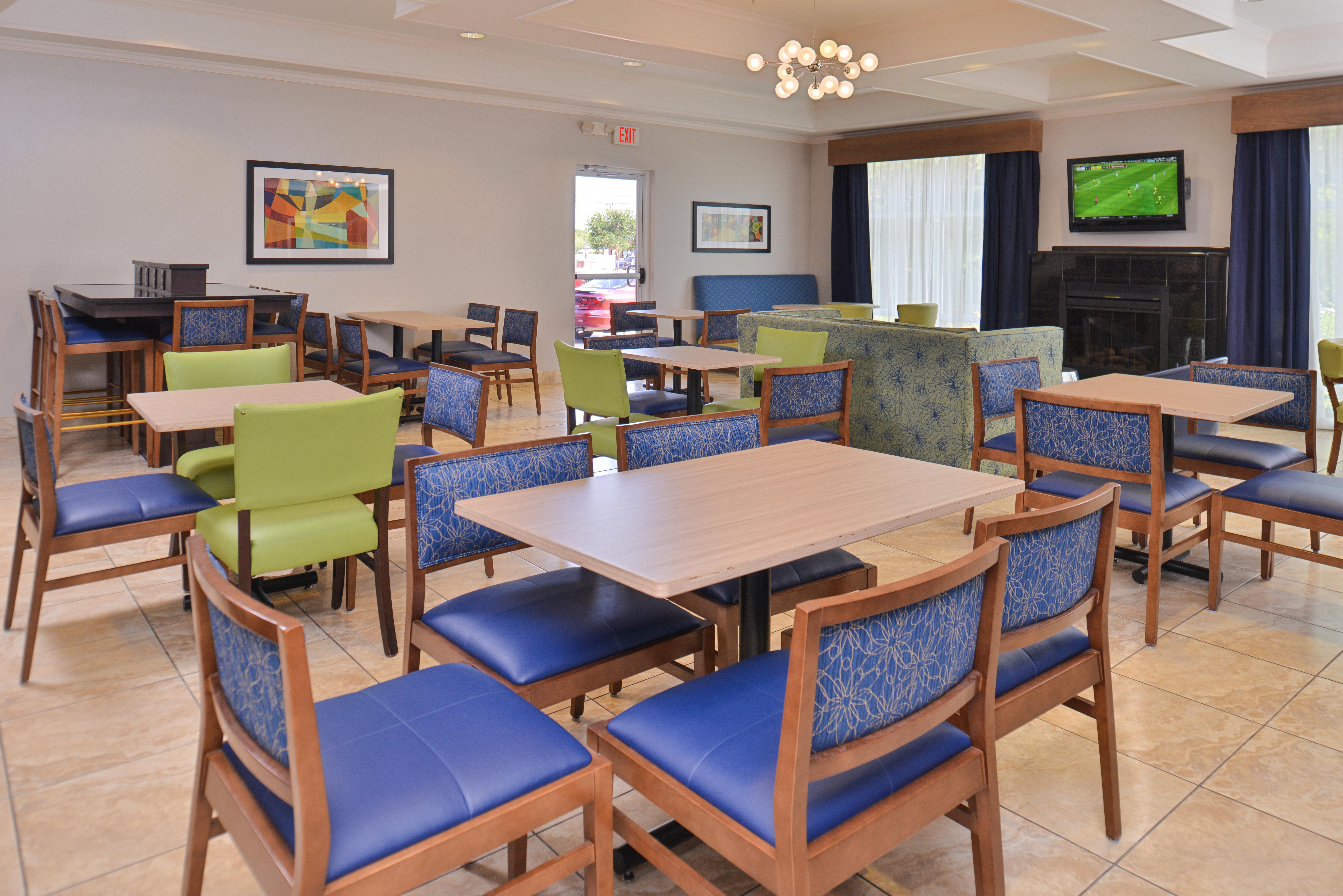 Holiday Inn Express & Suites San Antonio South Extérieur photo