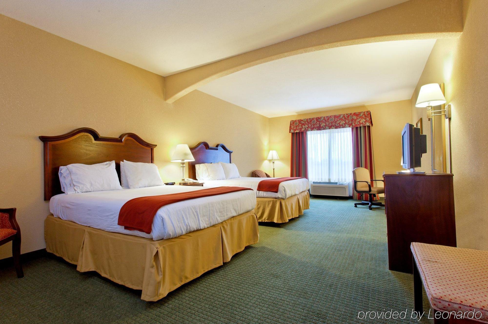Holiday Inn Express & Suites San Antonio South Extérieur photo