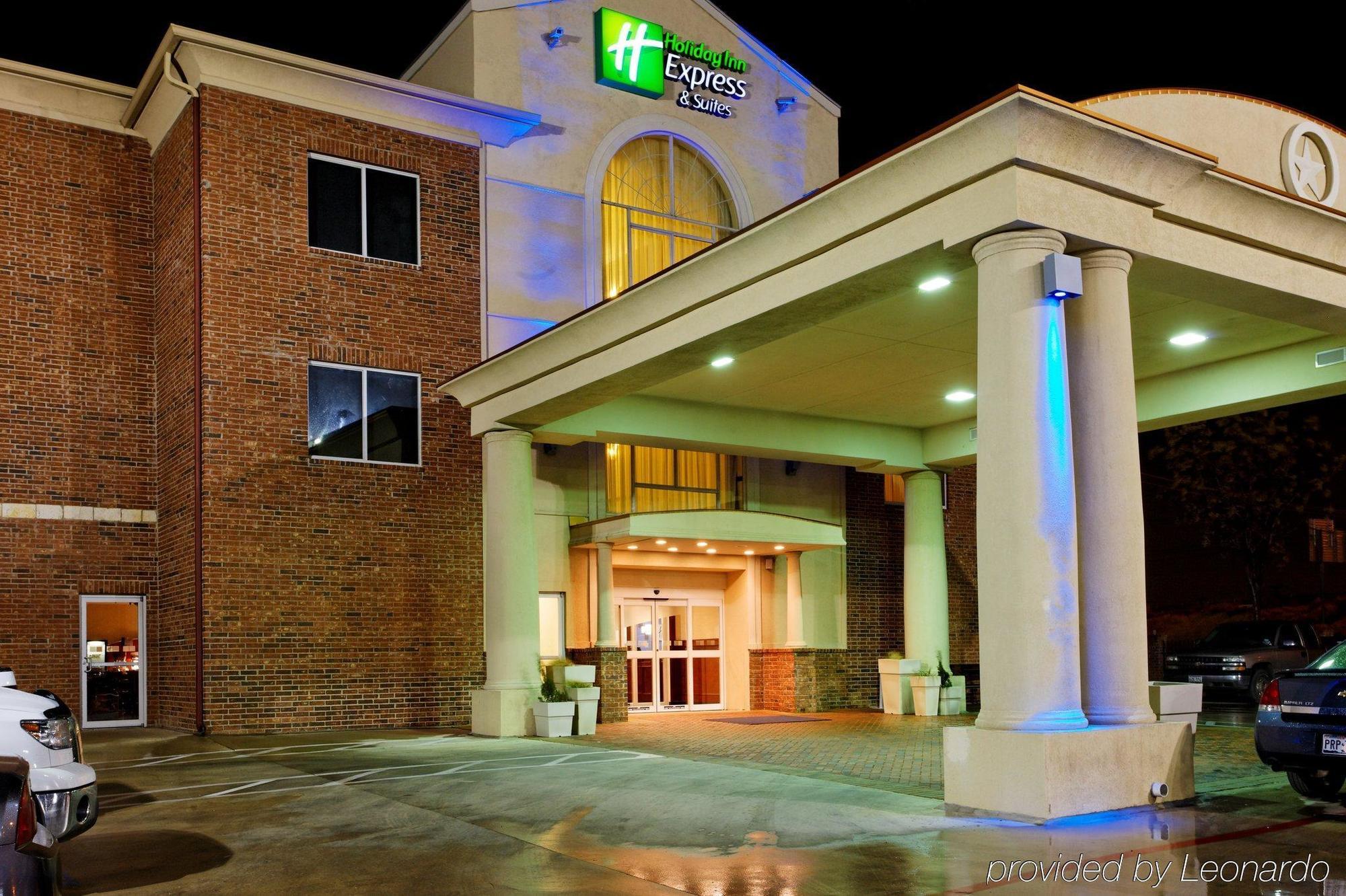 Holiday Inn Express & Suites San Antonio South Extérieur photo